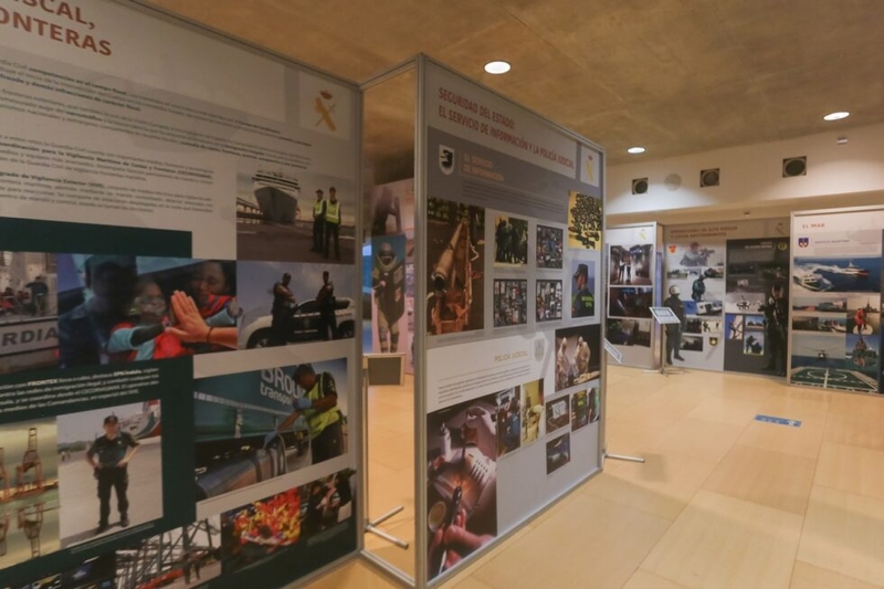 La exposición La Guardia Civil al servicio de la ciudadanía, que ofrece una amplia panorámica de su historia y evolución, en el Palacio de  Congresos