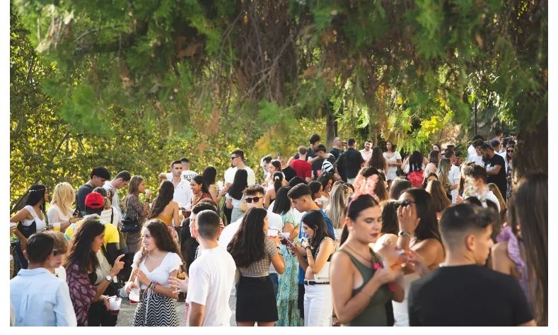 Dj Izan, Dj Pawly y Dj Oscar Combo amenizarán el Paseo de Roma para la juventud durante la Feria de Mérida