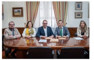 El Ayuntamiento habilita ocho “espacios sin humo” en diferentes zonas de juegos infantiles