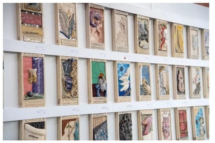 70 obras elaboradas por el alumnado de la Escuela de Arte y Superior de Diseño reinterpretan piezas del Museo de Arte Romano