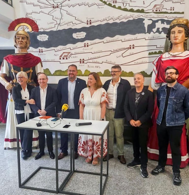 Rodríguez Osuna pone en valor los lazos culturales e históricos entre Mérida e Irún durante la inauguración de la exposición “Ars Fatum. Presencias”